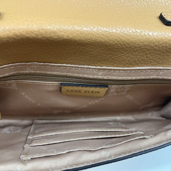 Anne Klein - Brown Leather & Tan Straw Crossbody with Flower Details - NWOT - Picture 7 of 9